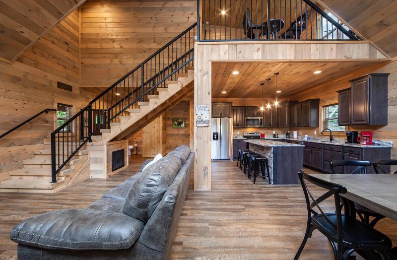 Creekside Manor Too cabin - image 7