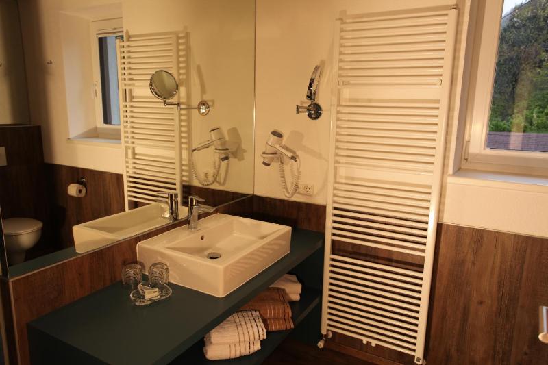 One-Bedroom Apartment with Balcony image 3