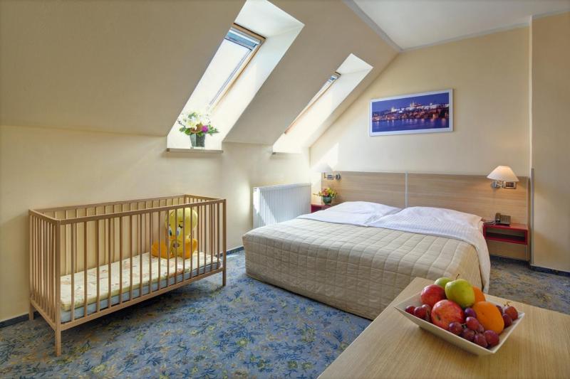 Family Room image 1