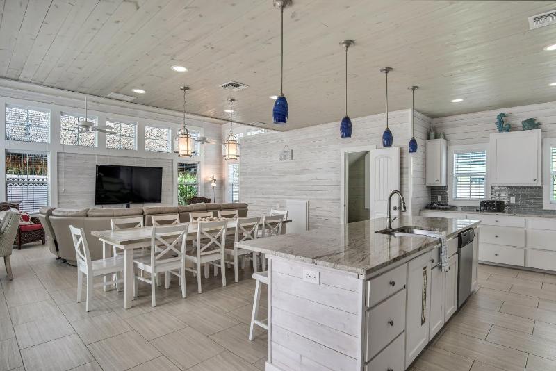 Five-Bedroom House image 1