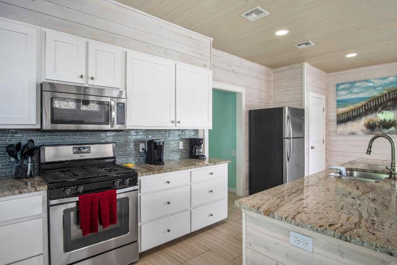 Five-Bedroom House image 3