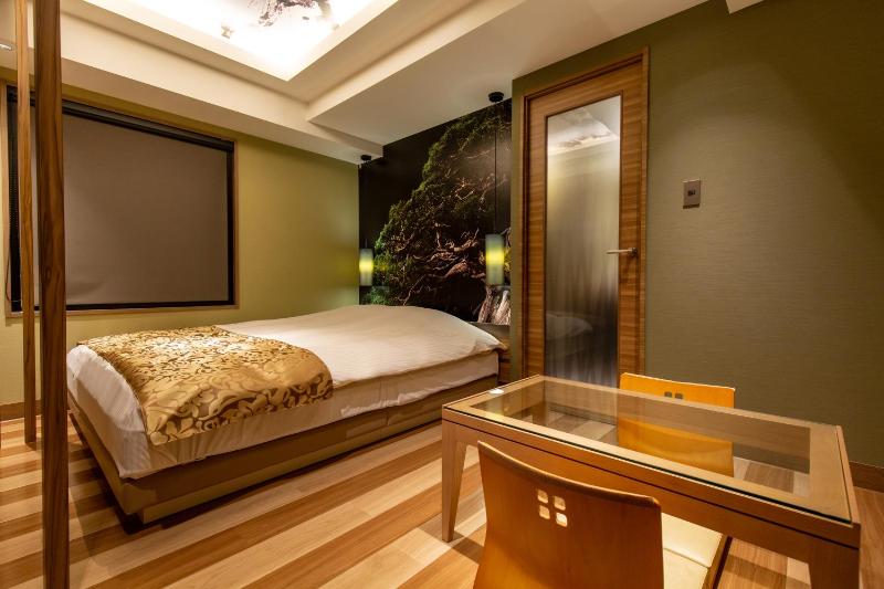 Hotel KARUTA 赤坂 - image 6