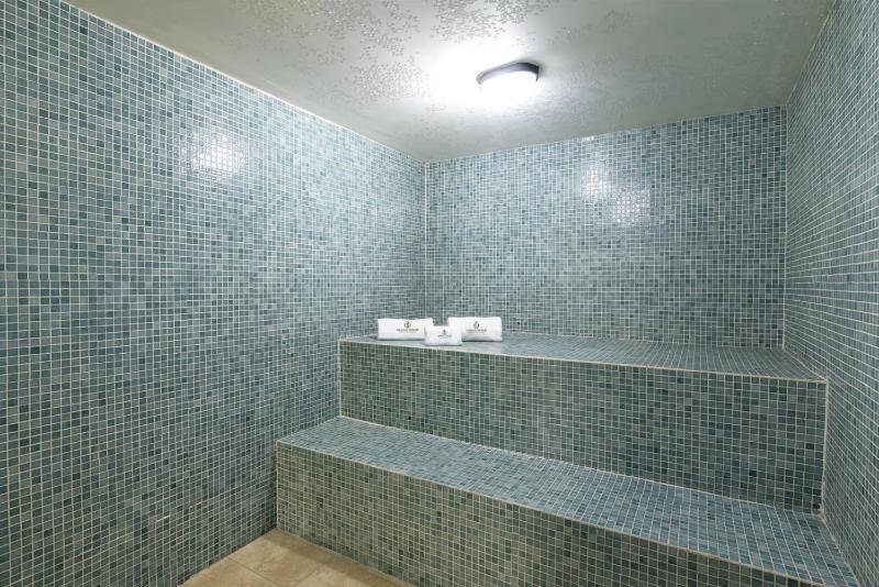 Urban Green Hotel & Suites - image 4