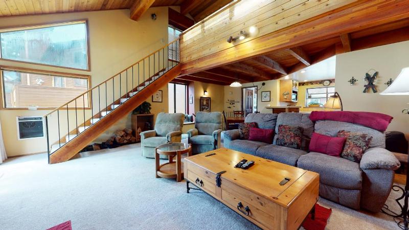 Three-Bedroom Apartment image 2