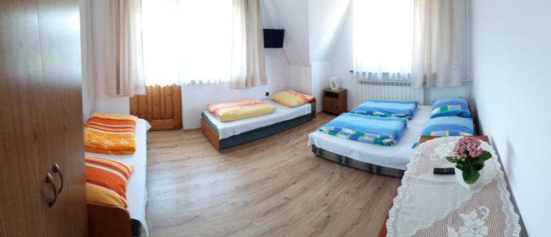 Quadruple Room image 3