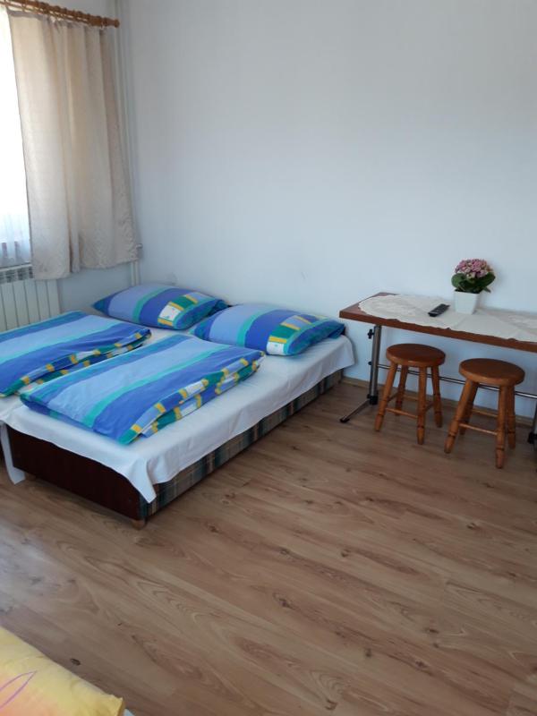 Quadruple Room image 4