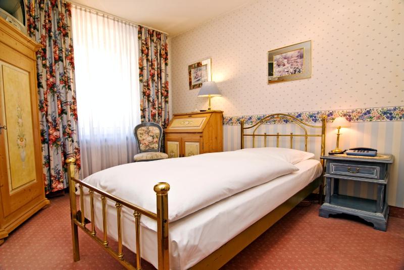 Standard Single Room image 1