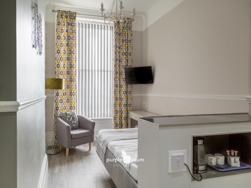 Deluxe Double Room with Shower image 1