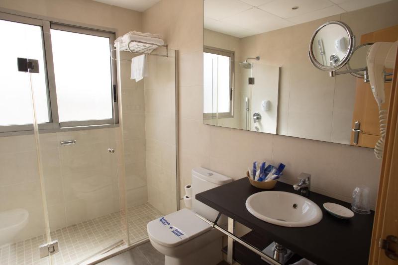 Double or Twin Room image 2