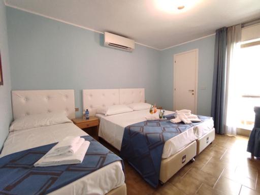 Triple Room image 4