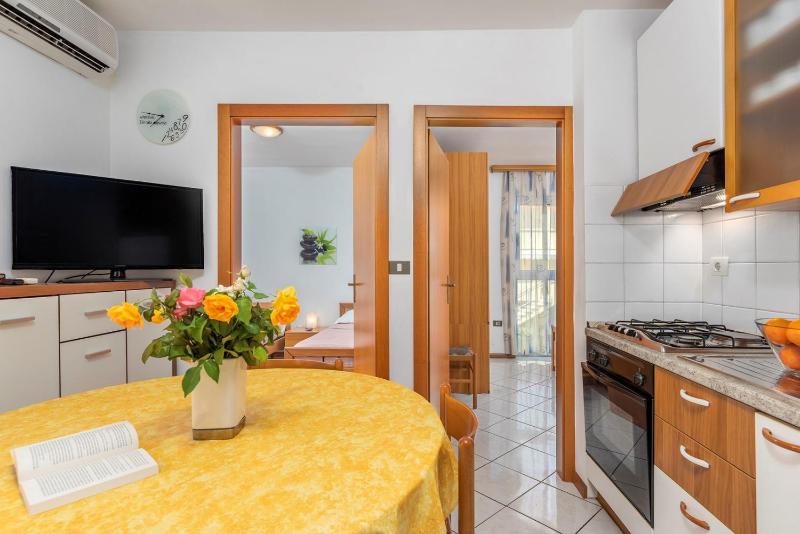 Apartment Batana - image 21