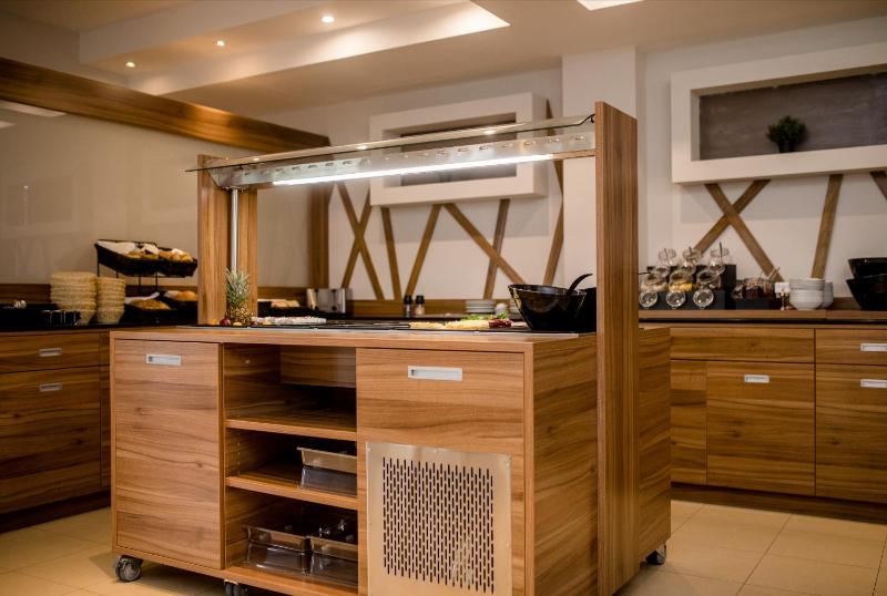 Luxury Suites Bellevue - image 22