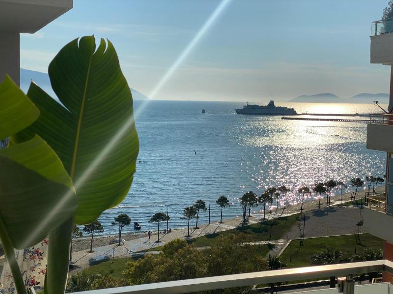Luxury Seaview Vlora Flat Free Parking - image 5
