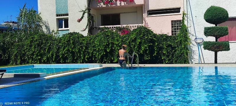 Arlen Beach Hotel - image 7