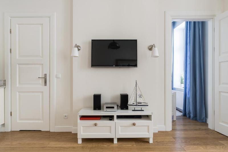 One-Bedroom Apartment - 4/1A Helska Street image 4