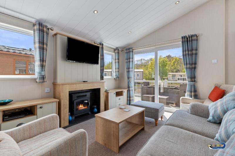 St Mary's View - Luxury Lodge Short Walk to Beach Parking - image 8