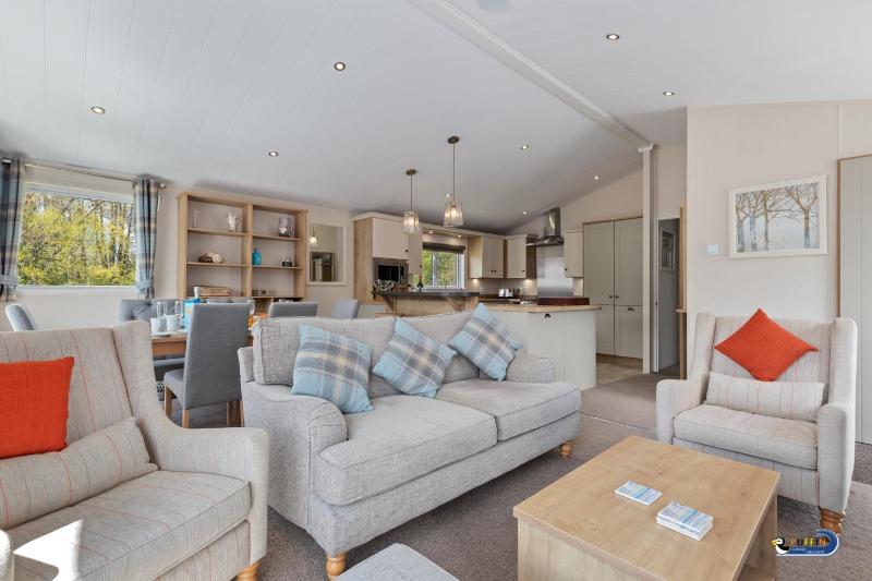 St Mary's View - Luxury Lodge Short Walk to Beach Parking - image 10