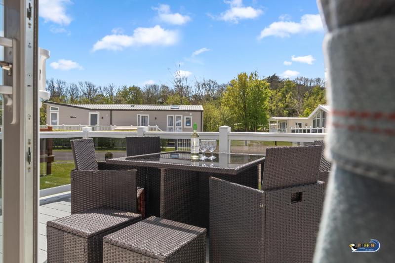 St Mary's View - Luxury Lodge Short Walk to Beach Parking - image 18