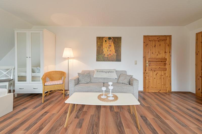 Apartment with Garden View image 3