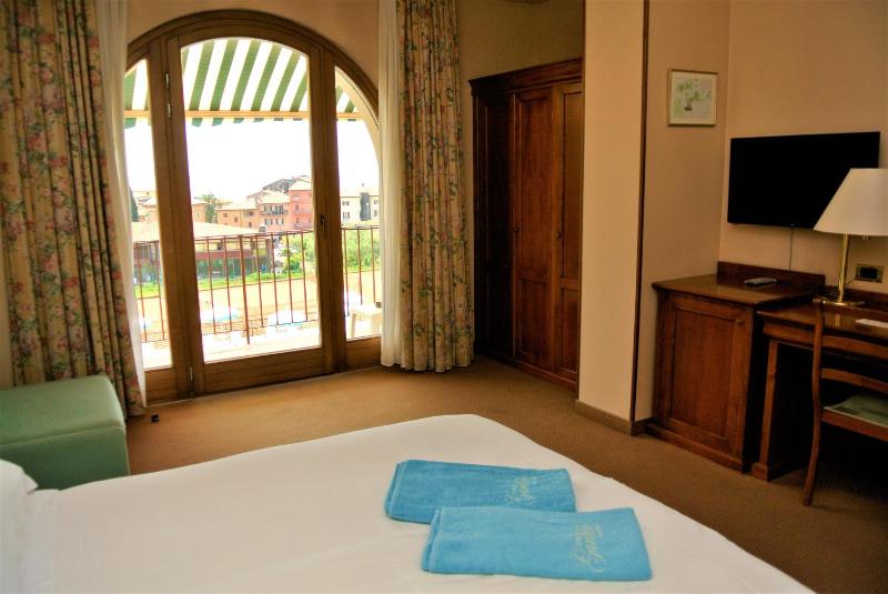 Double or Twin Room with Balcony image 1