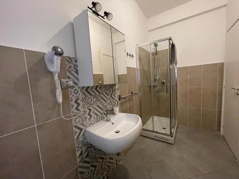 King Room with Balcony image 4