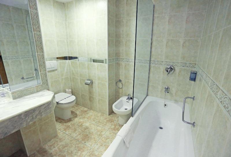 Budget Double Room image 2