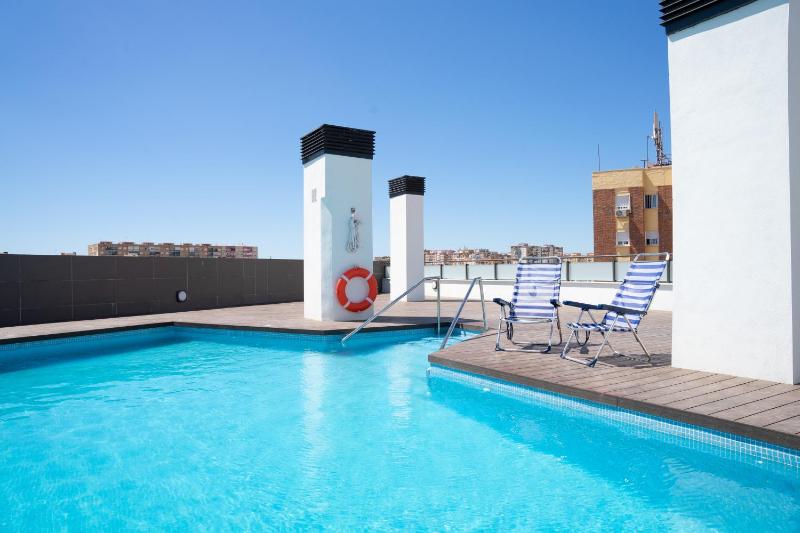 Central Premium Pool Terrace new - image 6