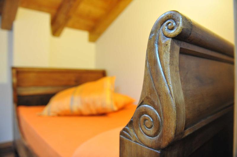 Two-Bedroom House image 4