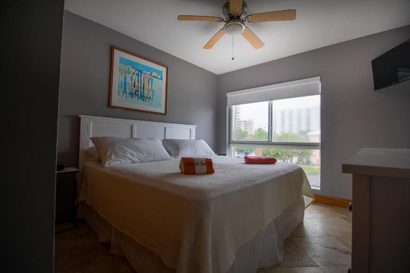 One-Bedroom Suite image 2