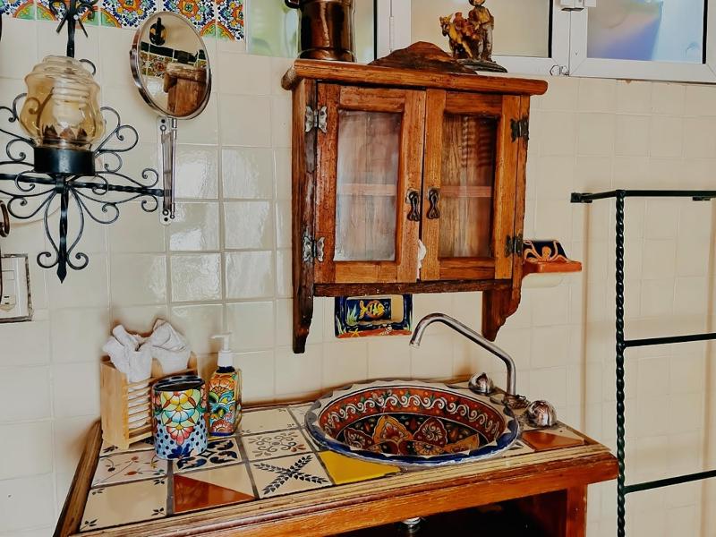 King Room with Balcony image 2