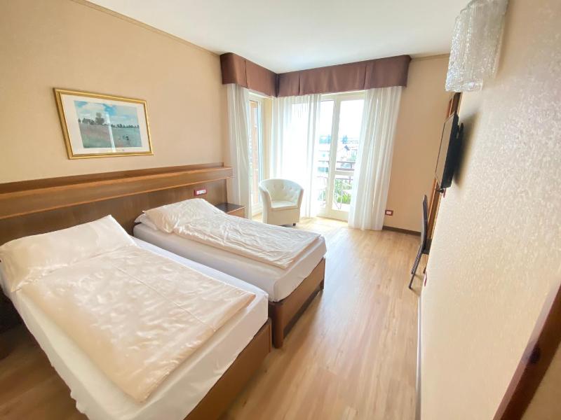 Comfort Double or Twin Room image 3