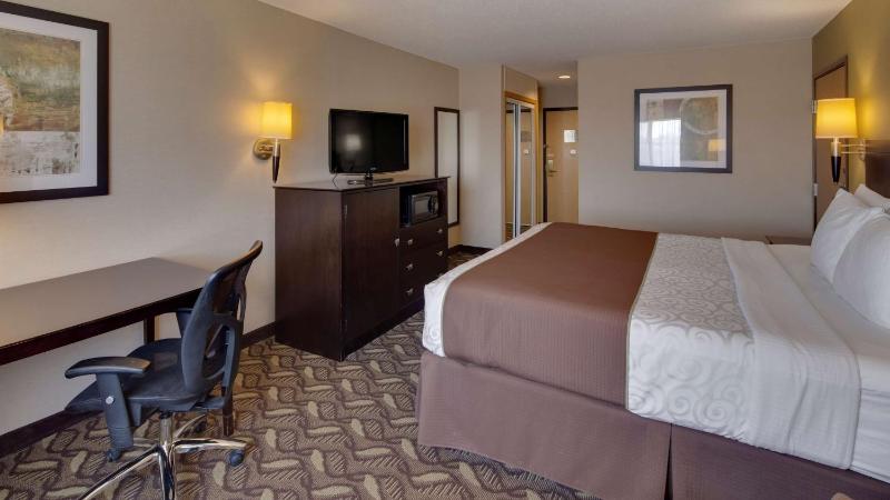 King Room image 4