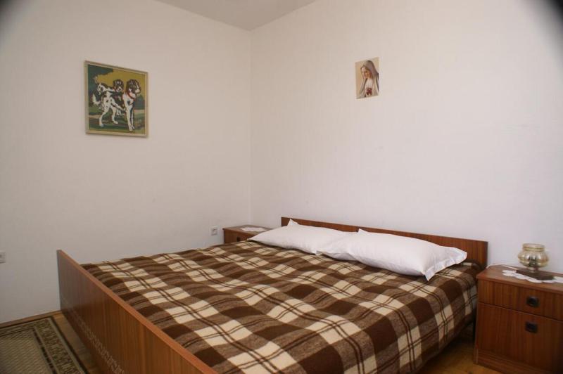 Two-Bedroom Apartment with Balcony and Sea View image 1