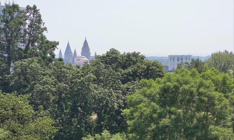 Comfort Queen Room with City View image 2