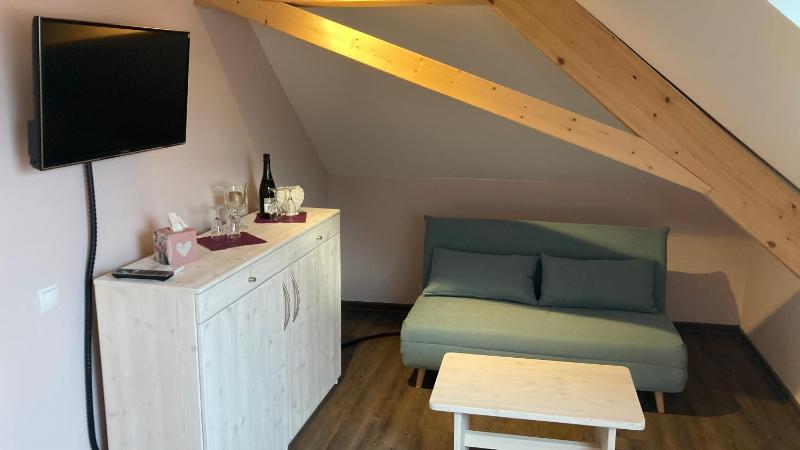 Standard Double Room image 3