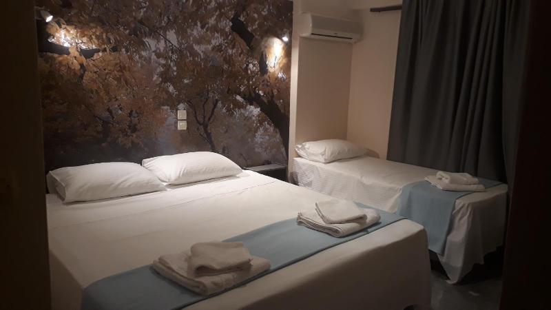 Superior Twin Room with Sea View image 3