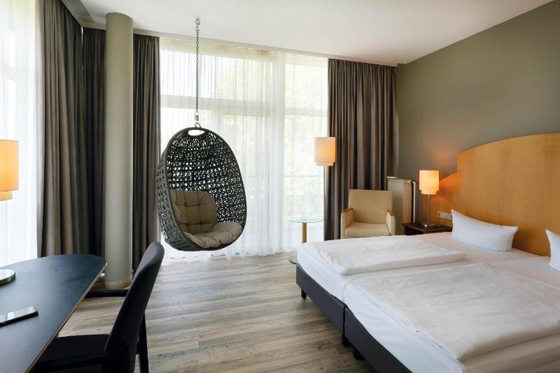 Superior Plus Room image 4