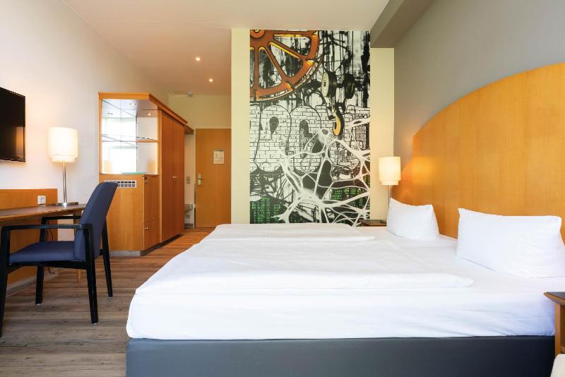 Superior Double Room image 3