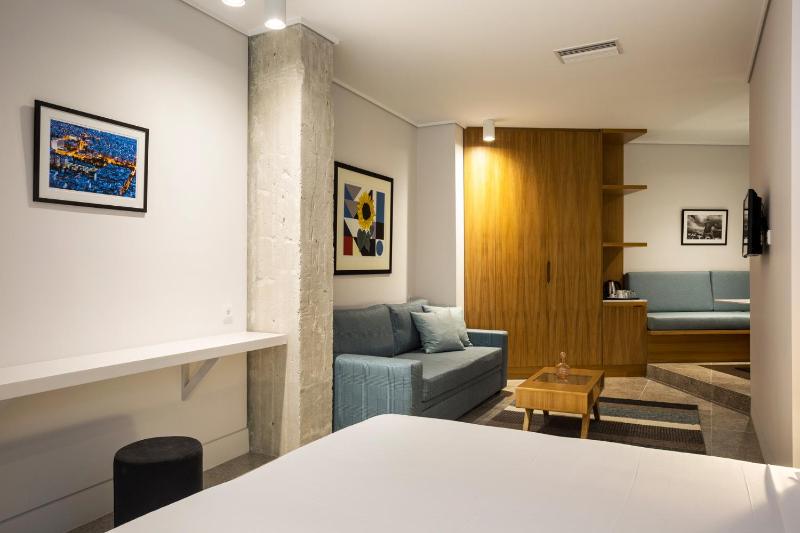 Master Suite image 2