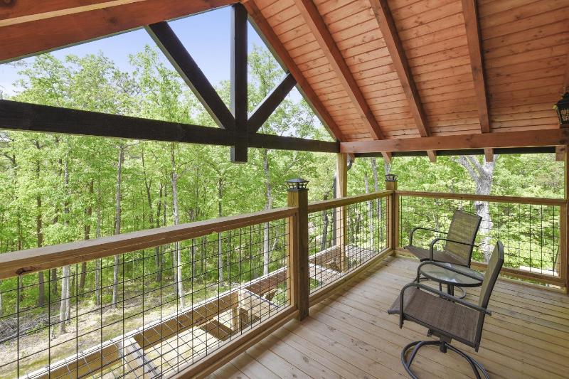 All Decked Out Cabin - image 7