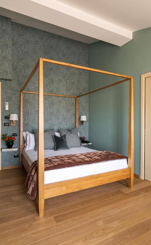 Superior Double or Twin Room image 4