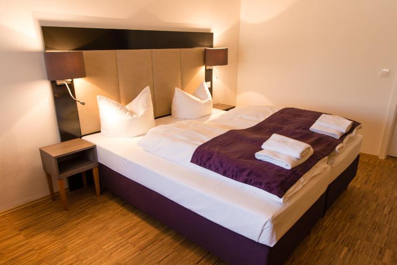 Double or Twin Room image 2
