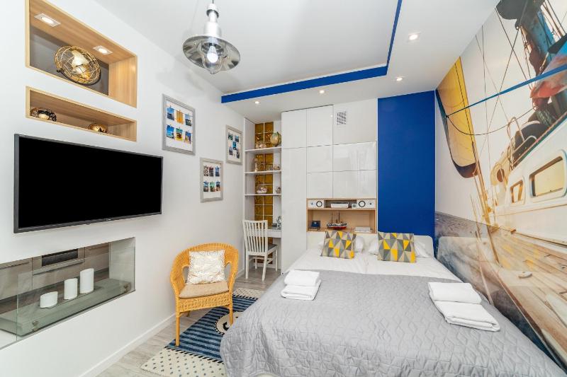 Luxury Yacht z tarasem - Neptun Park Jelitkowo by OneApartments - image 3
