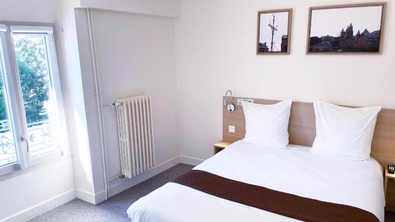 Double Room image 1