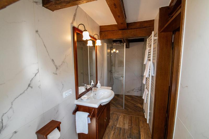 Double Room image 2