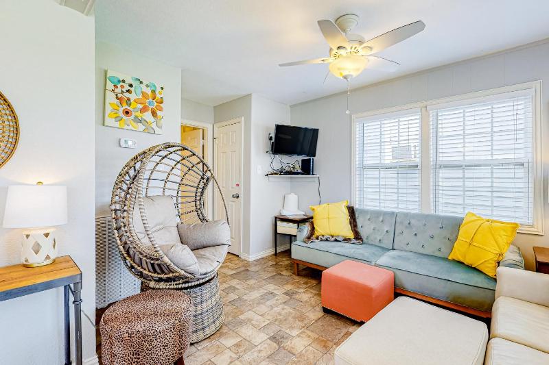 Two Bedroom House image 3
