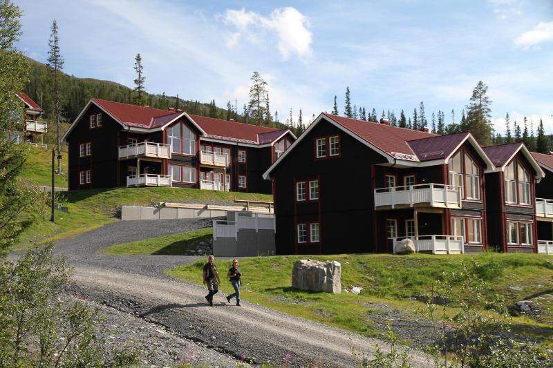 Four-Bedroom Apartment with Sauna (9 Adults) image 2