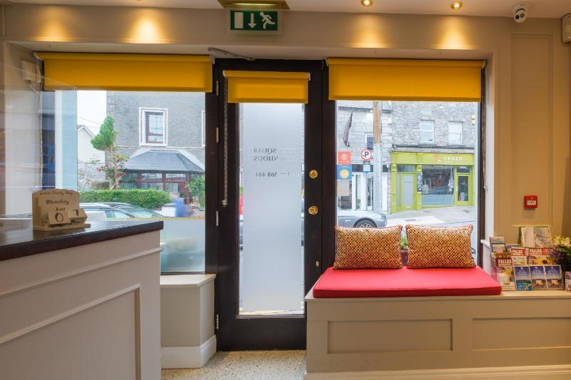 The Eyre Square Townhouse - image 15
