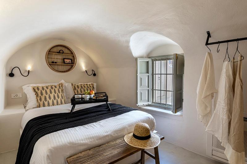 Caldera Houses Oia - image 9