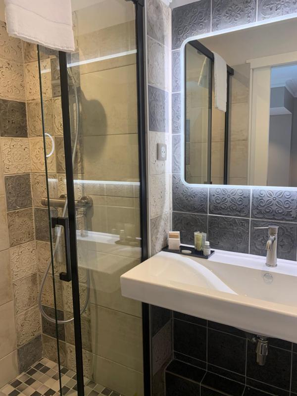 Standard Single Room image 2